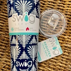 Swig Life Navy Tumbler with Lid